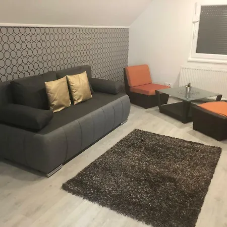 Feriehus Korona Apartman 2 *